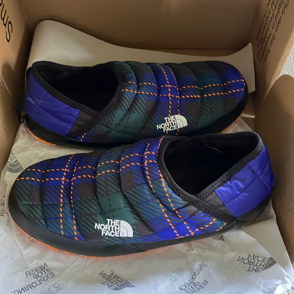North face tartan plaid slippers men’s